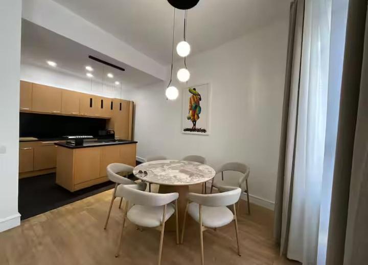 Colosseo Family Suite - Appartamento con 1 Camera da Letto - 5