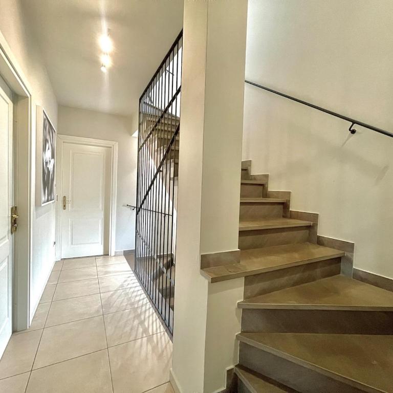 The Artists Villa - Modern Villa with Swimming Pool, Garden , 4 bedrooms and 4 bathrooms - 10 minutes from the city centre - Villa con Vista Giardino - 63