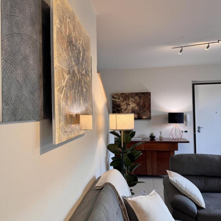 The Artists Villa - Modern Villa with Swimming Pool, Garden , 4 bedrooms and 4 bathrooms - 10 minutes from the city centre - Villa con Vista Giardino - 70