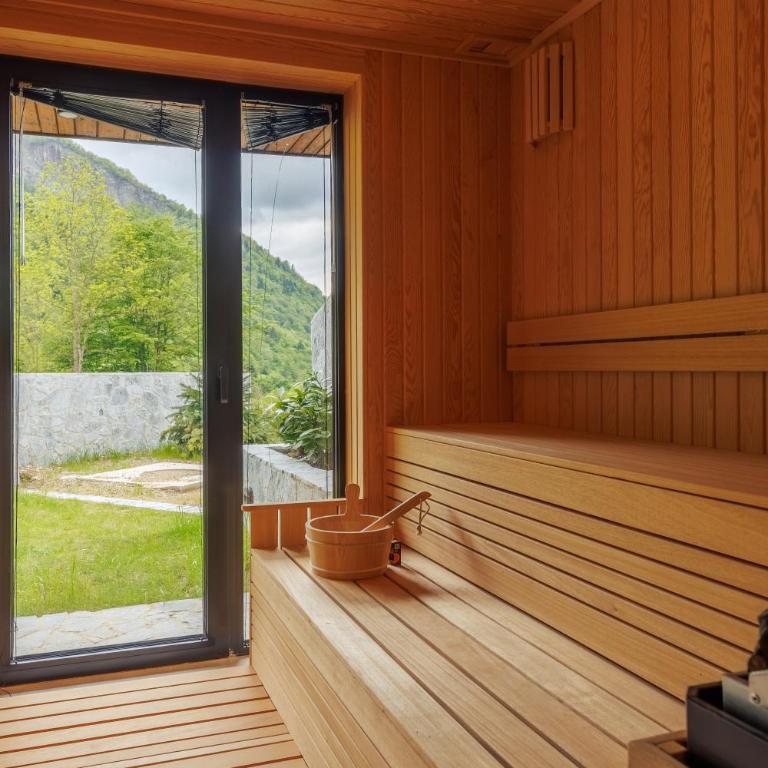 Mountain Retreat Hotel by Dukley - Peak Chalet - 12