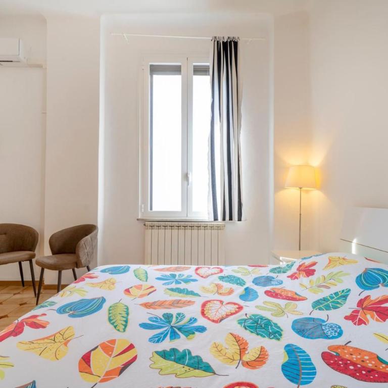 Milano Center - 7 min Station - 17 min Duomo - Wifi, AC - Appartamento con 1 Camera da Letto e Balcone - 23