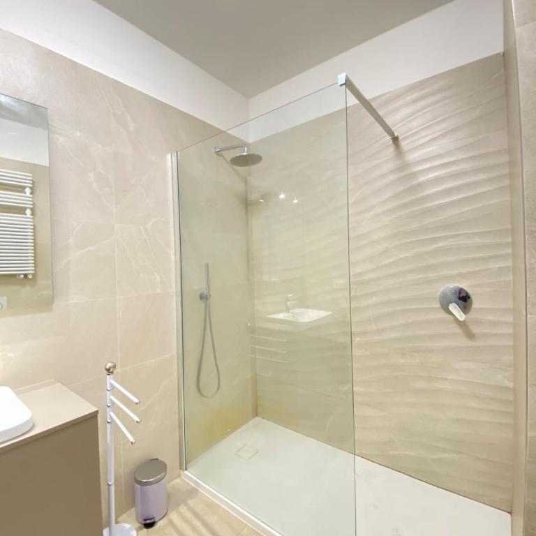 Suite Dall'Ara 4 - San Luca - Stadium - Free Parking - Appartamento con 1 Camera da Letto - 2