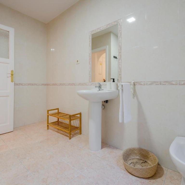 Apartamento de 4hab en La Latina con vistas a Madrid Centro - Apartamento - 4