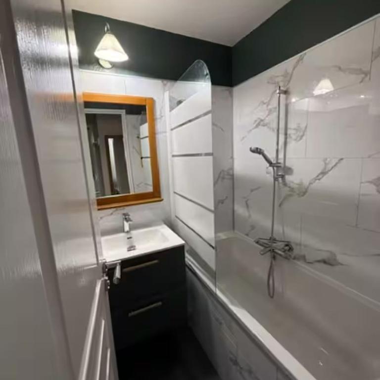 Bel Appartement À Saint-lary-soulan - Superior One-Bedroom Apartment with Balcony - 10