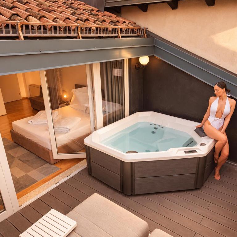 SOUL OF TRENTO Exclusive Jacuzzi Loft - Appartamento con 1 Camera da Letto e Vasca Idromassaggio - 3