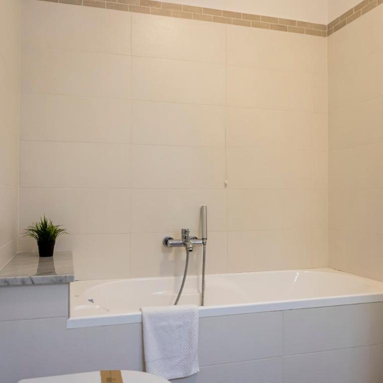 Domio Casa Arcangeli - Appartamento ampio per 6 con 2 bagni - Apartment mit 2 Schlafzimmern - 16