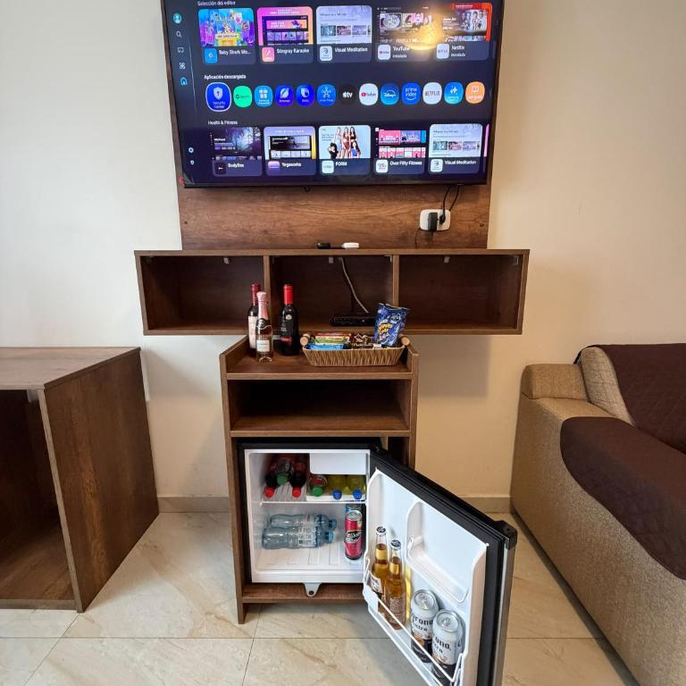Hotel Central - Standard Triple Room - 8