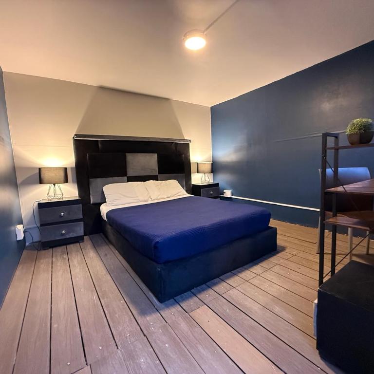 Wonder Suites - Chambre Double Standard avec Salle de Bains Commune - 1