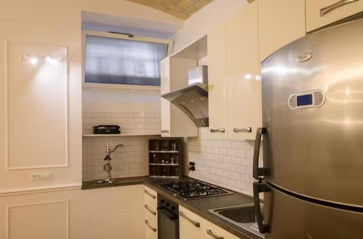 Dimora Chiana Roma Trieste - Coppedè district - Appartamento con 2 Camere da Letto - 2