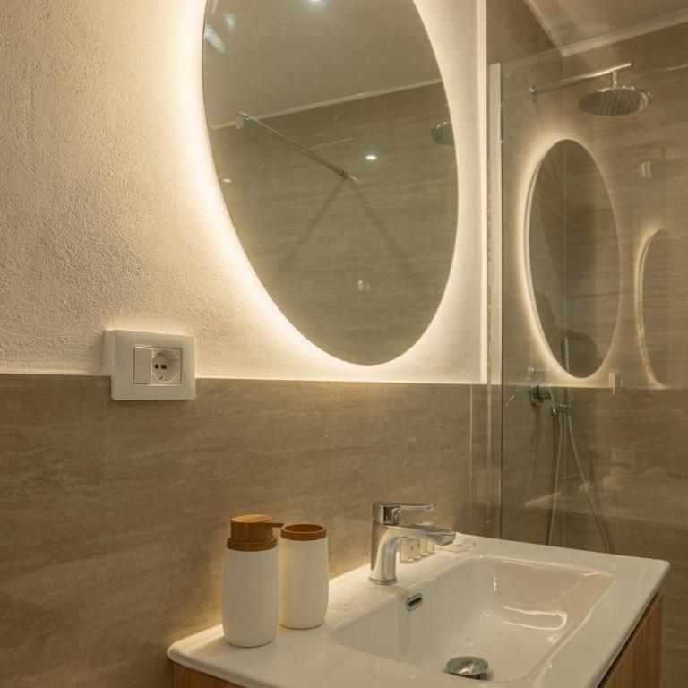 Modelli 54 - Luxury House a Fontana di Trevi - Appartamento con 2 Camere da Letto - 70