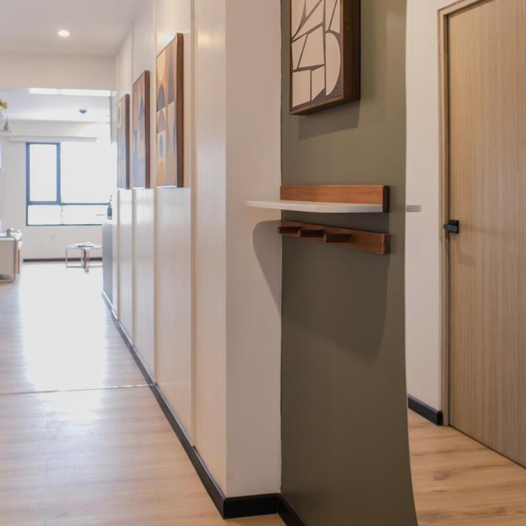 Magisterio Suite - King Bed, Fiber Wi-Fi & Heater - One-Bedroom Apartment - 24