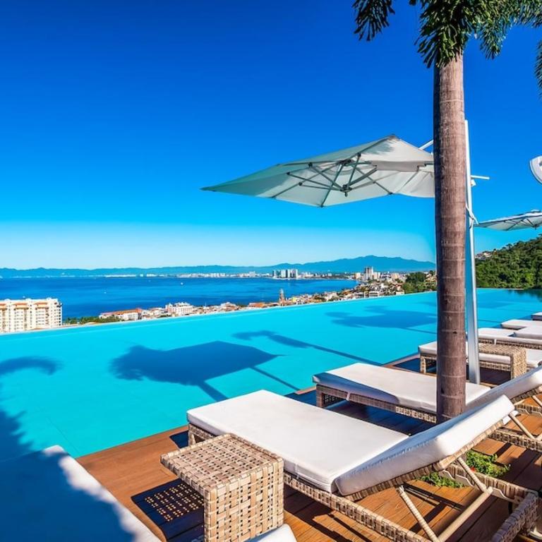 SOHO PV - 908 2 BR Unit with Best Rooftop - Apartamento - 1