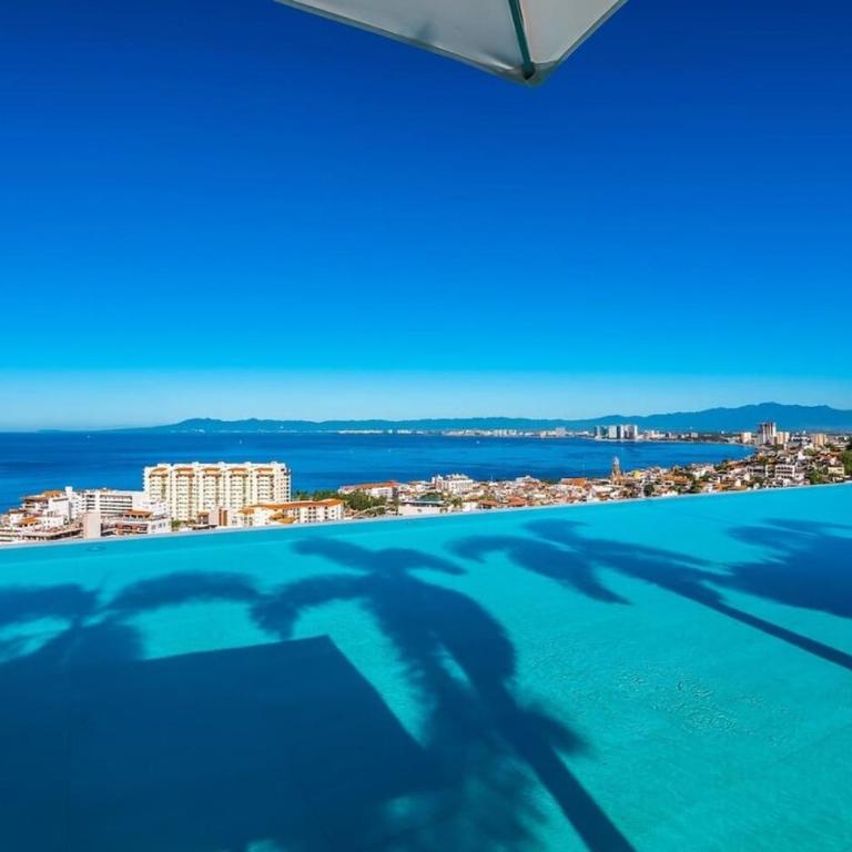 SOHO PV - 908 2 BR Unit with Best Rooftop - Apartamento - 10