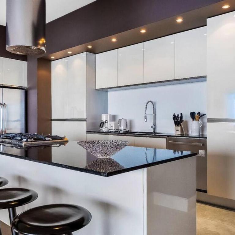 Avalon - 401 Luxury & Breathtaking Sunset Views - Apartment - 3