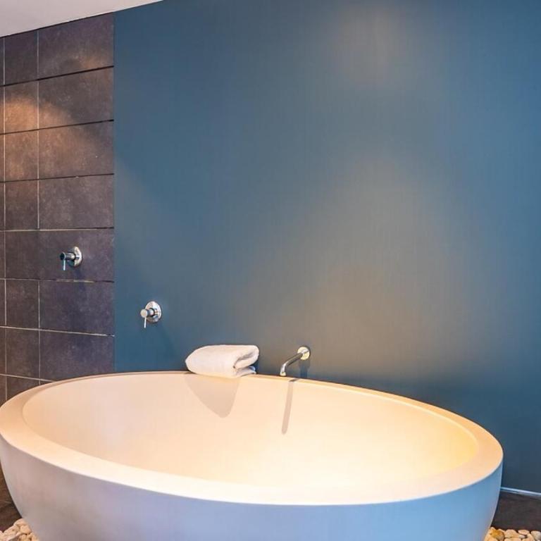 Paramount Bay - 308 Peaceful Luxury View 2 BR - Apartment - 16