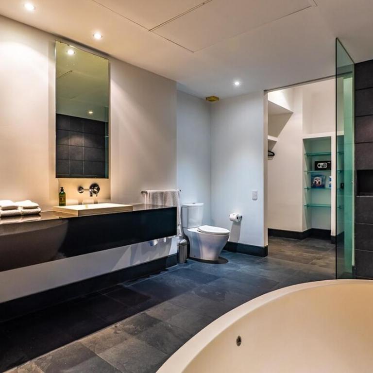 Paramount Bay - 308 Peaceful Luxury View 2 BR - Apartment - 21