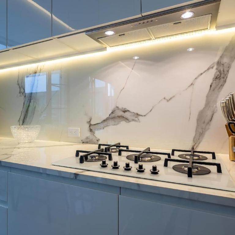 PIER 57 - 510 Luxury Rooftop 2 BR Condo in Romantic Zone - Apartment - 23