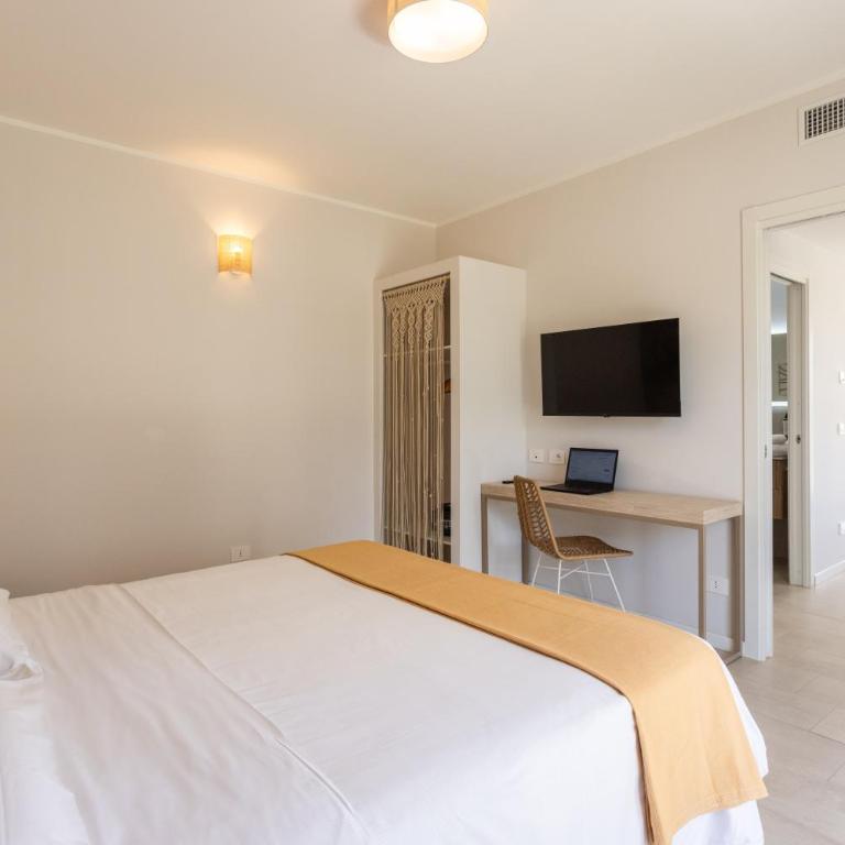 Marina Longa Sea Residence - Apartamento de 1 dormitorio con vistas al jardín - 14