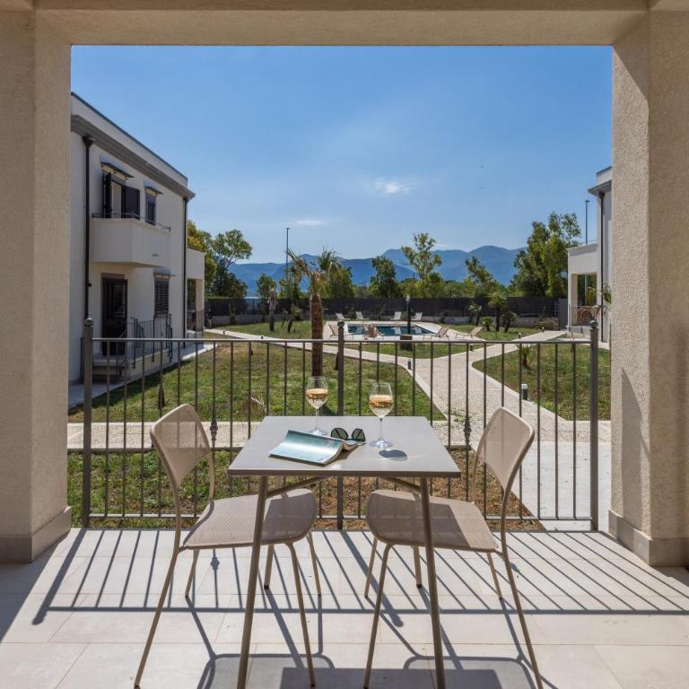 Marina Longa Sea Residence - Apartamento de 1 dormitorio con vistas al jardín - 22