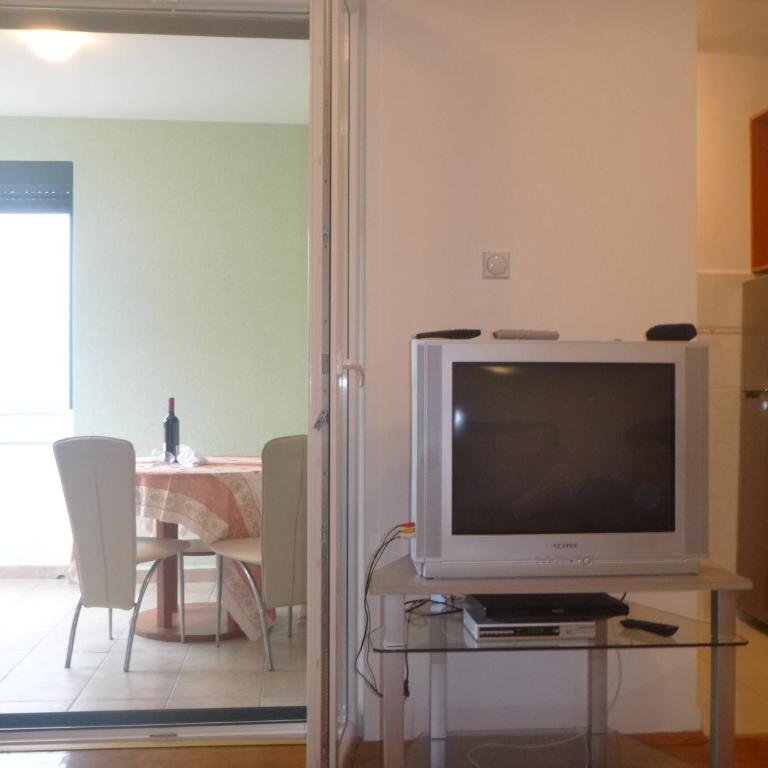 Apartman Ozi - Apartment - 5
