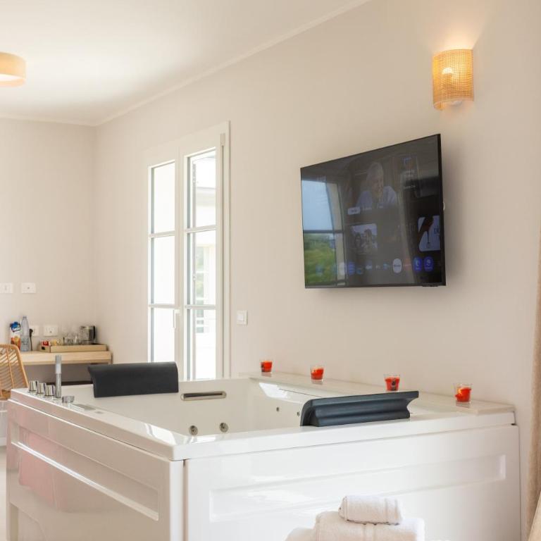 Marina Longa Sea Residence - Suite con bañera de hidromasaje - 4