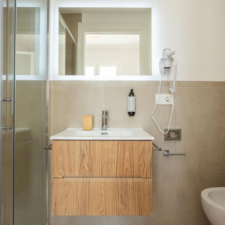 Marina Longa Sea Residence - Suite con bañera de hidromasaje - 16