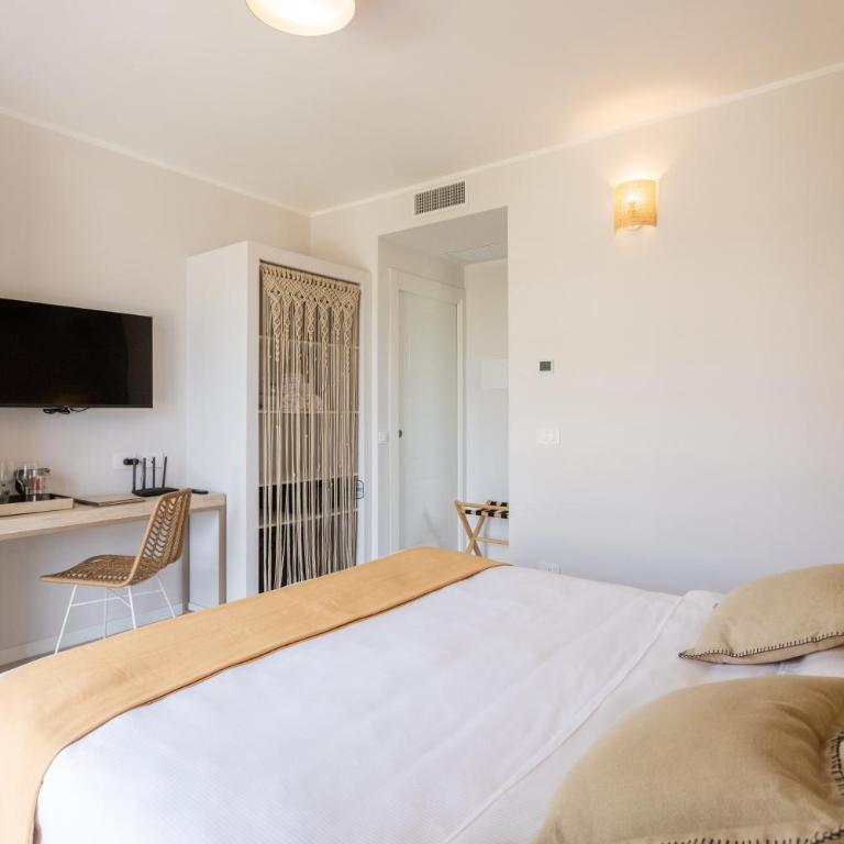 Marina Longa Sea Residence - Suite con balcón - 3