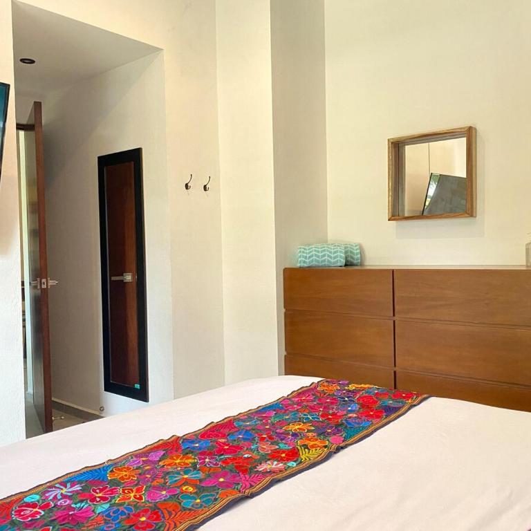 Kam Na Ha 202 - Elegant 1-Bedroom Retreat with Rooftop Oasis and Pool - Apartamento de 1 dormitorio - 48