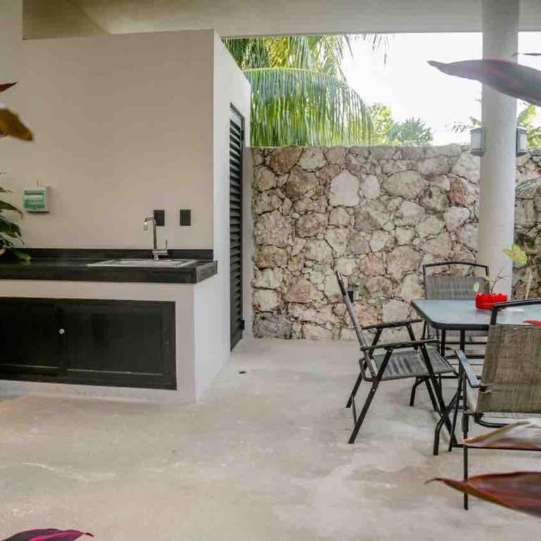 Kam Na Ha 202 - Elegant 1-Bedroom Retreat with Rooftop Oasis and Pool - Apartamento de 1 dormitorio - 50
