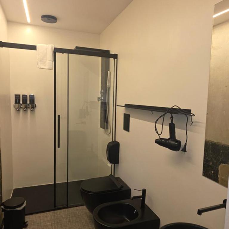 Domus Broggia Napoli - Camera Tripla con Bagno Privato - 14