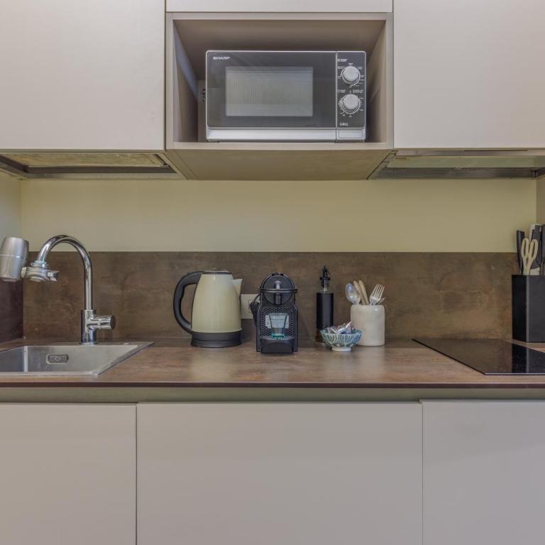 Urban Green Retreat - MotorValley Vibes - Monolocale Deluxe - 8