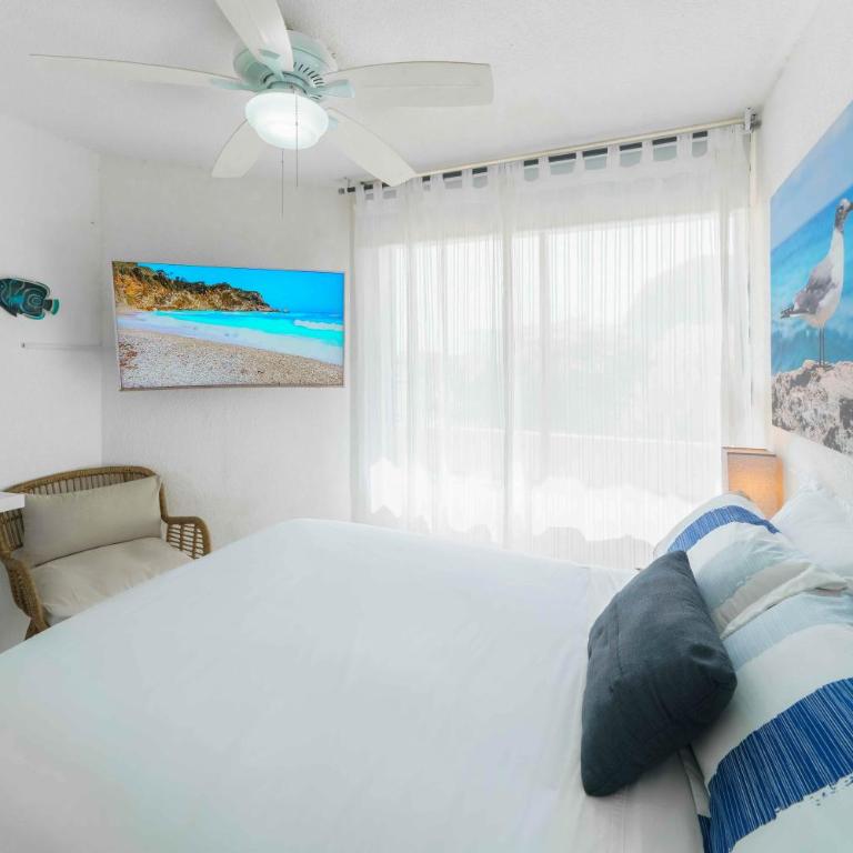 2 Bedroom Ocean Front Condo in the Hotel Zone - Casa - 11