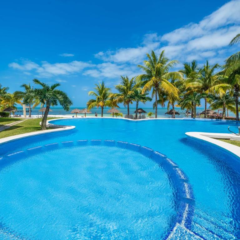2 Bedroom Ocean Front Condo in the Hotel Zone - Casa - 17