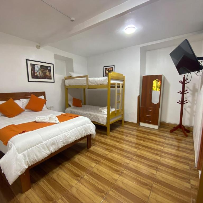 La Casita de Goya - Family Room - 10