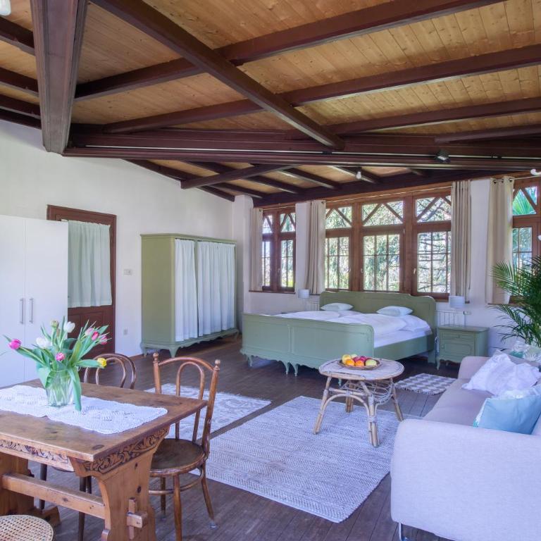 Schloss-Castel Pienzenau - Guestrooms & Apartments - B&B-Hotel & Restaurant - Monolocale con Vista Giardino - 1
