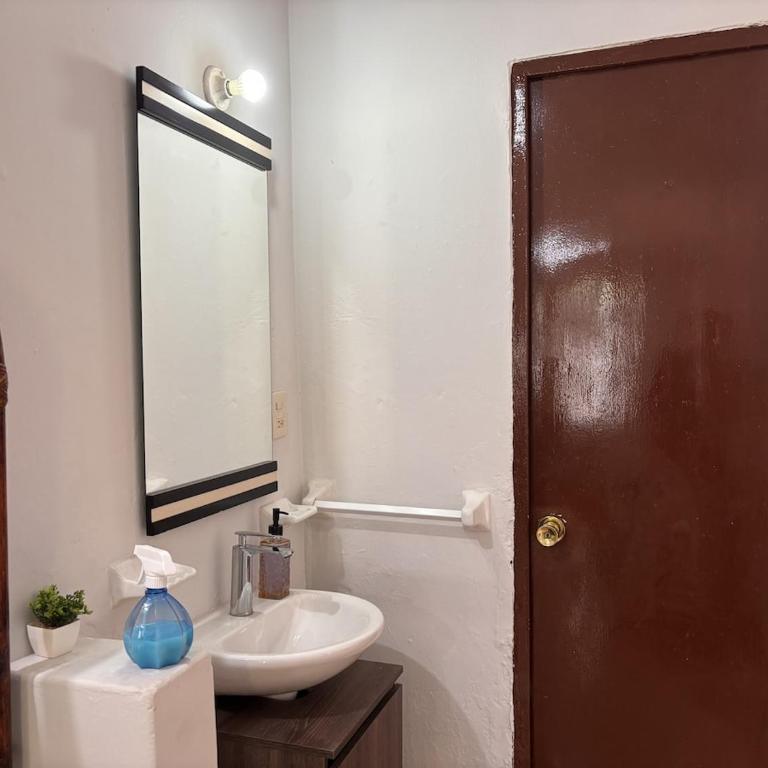 Cozy house in Oaxaca Zona Reforma Modelo Azul - Three-Bedroom House - 19