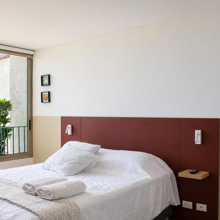 Bright 2BR Balcony Apartment near Miraflores Malecón - Apartamento de 2 dormitorios - 3