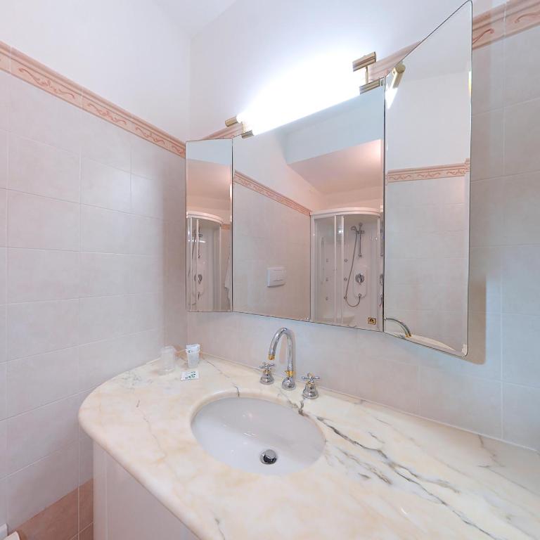 Hotel Le Cave - Camera Tripla - 4