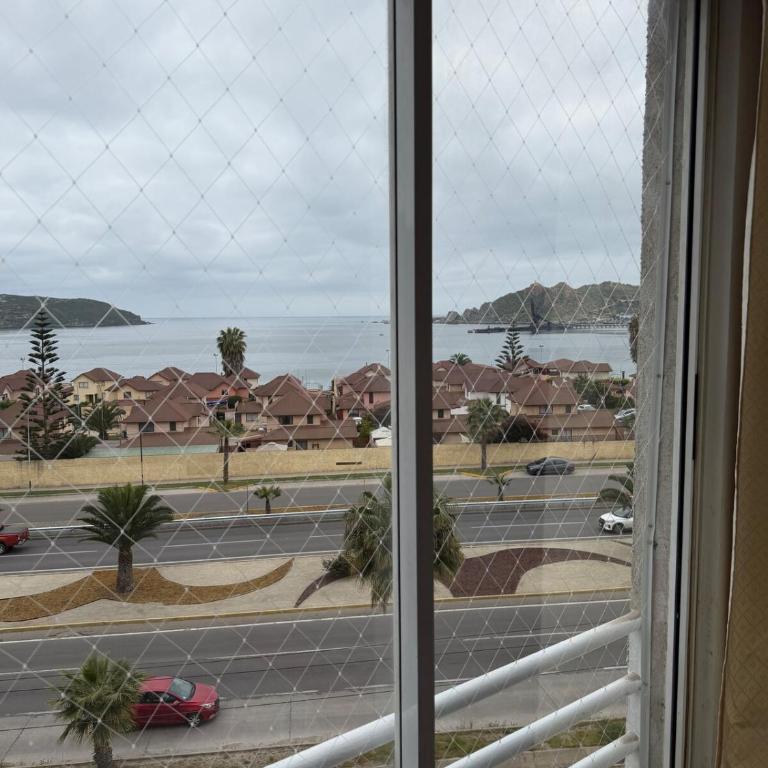 Departamento hermosa vista al mar y a pasos de la playa - Three-Bedroom Apartment - 21
