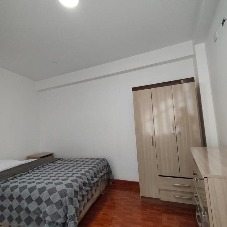 Apartamento Vista Panoramica Ayacucho - Habitación Cuádruple con terraza - 21