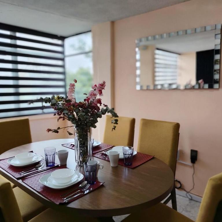 DEPARTAMENTO CENTRICO Y ESPACIOSO CON cama Queen Size - Apartamento de 2 dormitorios - 1