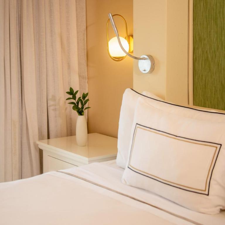 Meliá Puerto Vallarta - The Level One Bedroom Suite OceanFront - 4