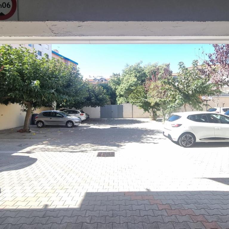 Bright apartment near beach and train station - Apartamento - 13