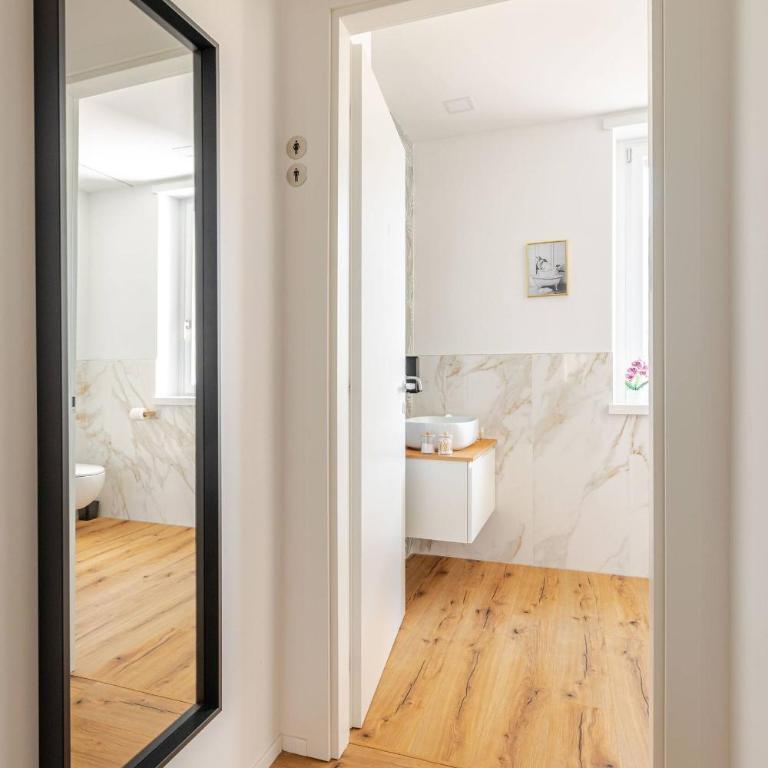 Suite il Vescovo Moro - Superior One-Bedroom Apartment with Balcony - 58