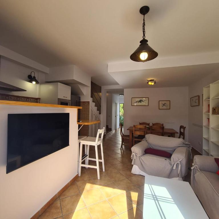 Alsol Apartments - Tres dormitorios, terraza y piscina - Apartamento de 3 dormitorios - 50