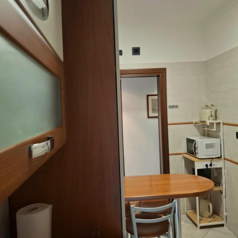 Louis' House - Three-Bedroom Apartment - 6