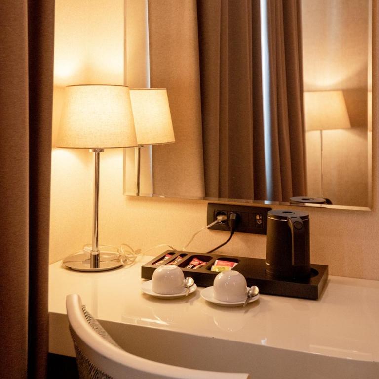 CRYSTAL Hotel Belgrade - Deluxe Zweibettzimmer - 3