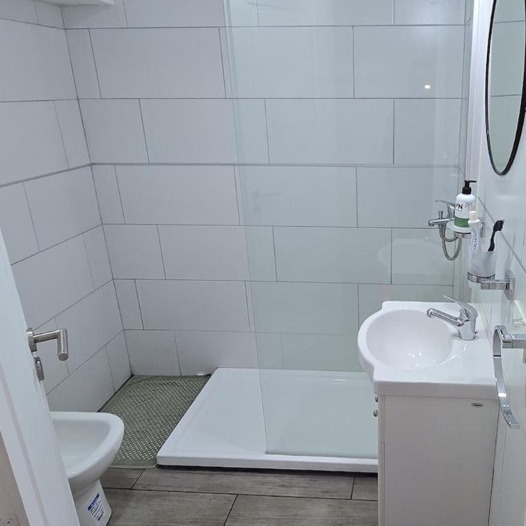Cómodo departamento céntrico con estilo - Two-Bedroom Apartment - 6