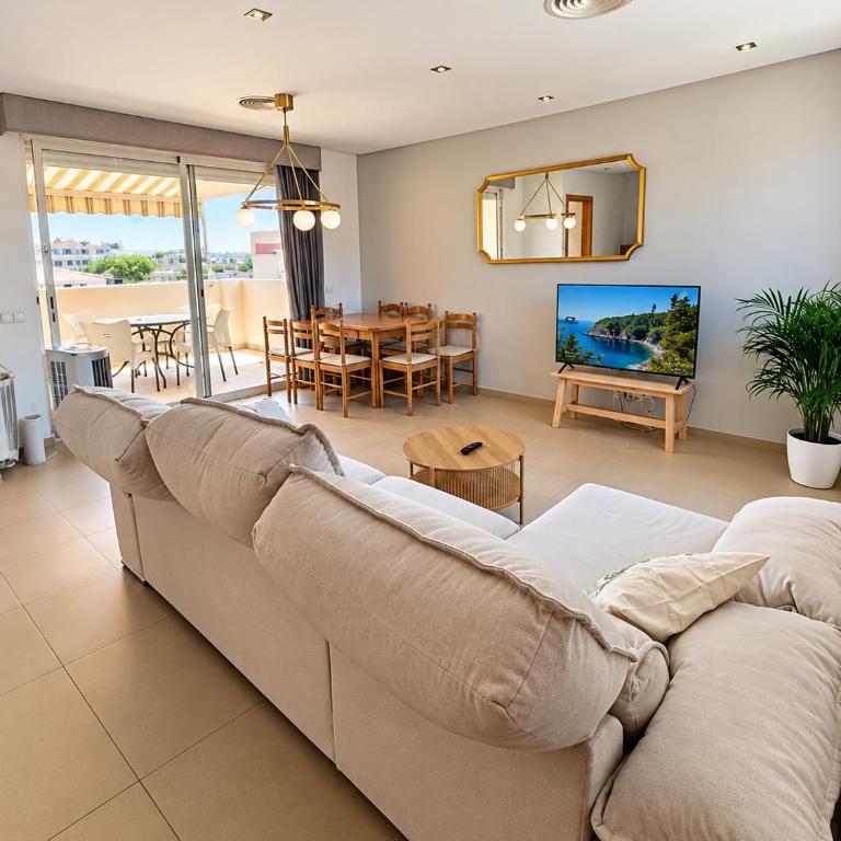 Casa Marina - Penthouse Triplex 4 bed 2 bath with rooftop & First Floor 2 bed apartment terraces and Juliette balconies - lift & garage available for full casa booking only - Appartamento Attico con 4 Camere da Letto - 2