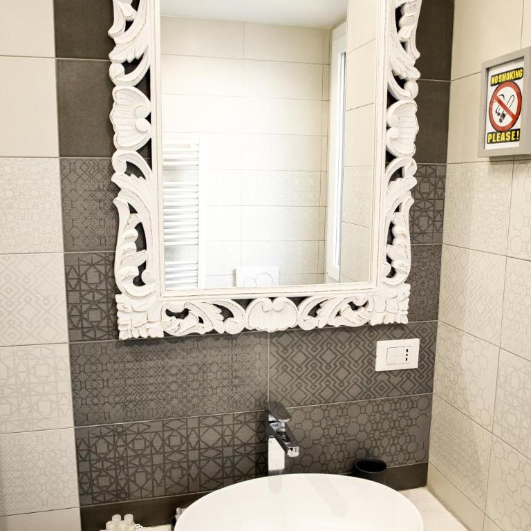 Happy Home Bo Centro FREE PRIVATE PARKING - Appartamento - 43